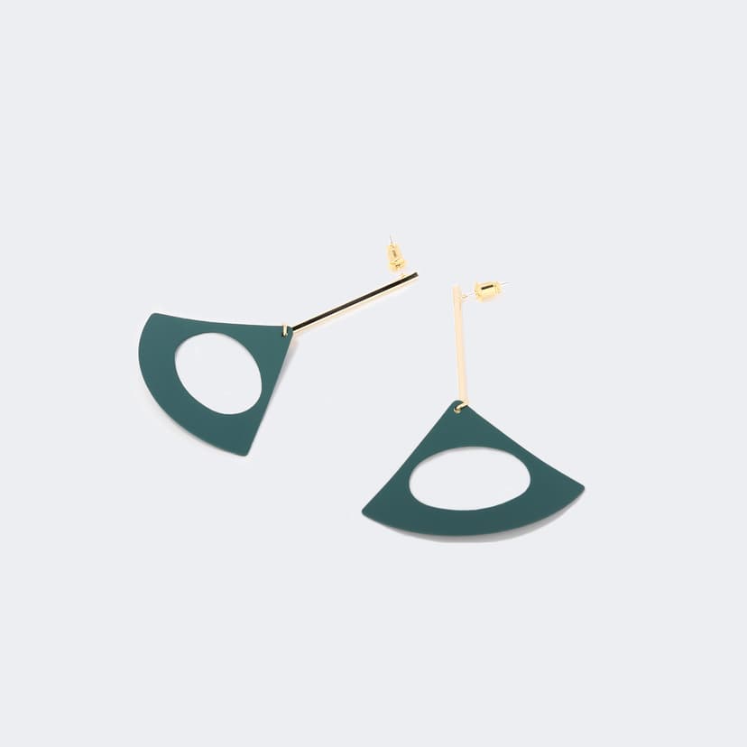 Stylish Fan-Shaped Green Earrings