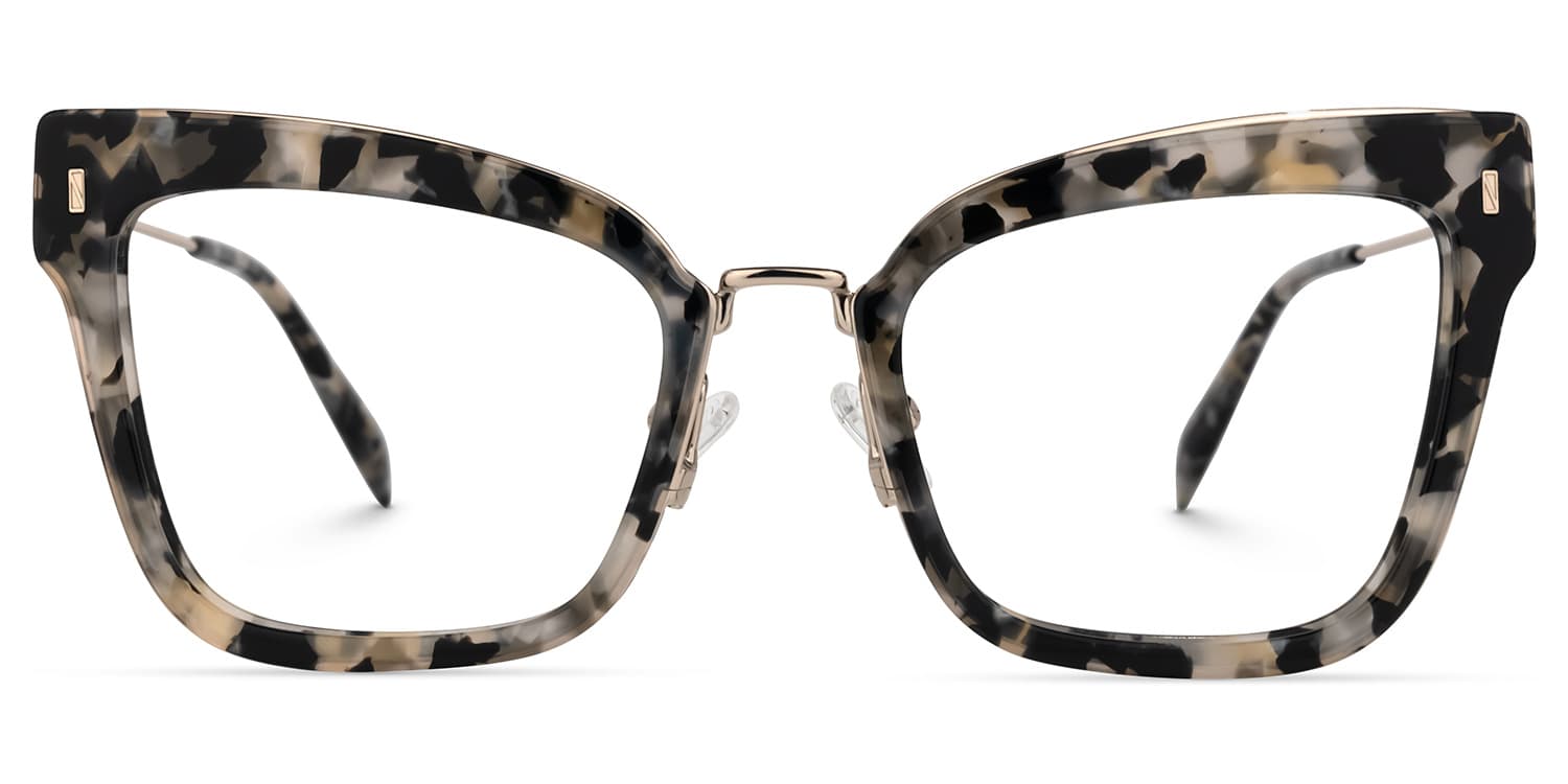 Tashawna glasses 1